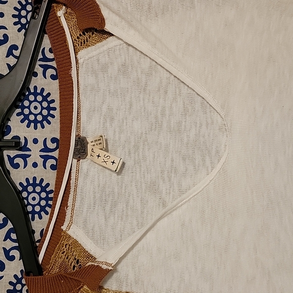 We the Free long sleeve - Picture 5 of 7